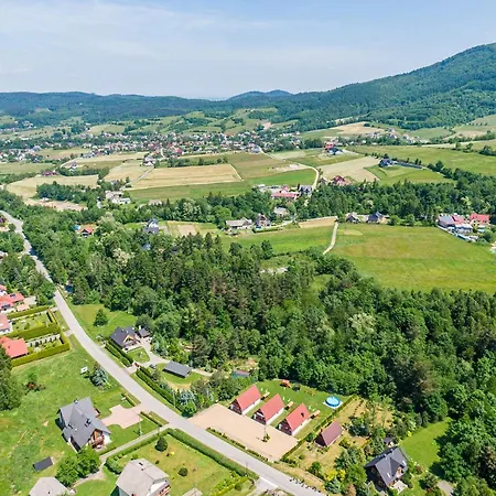 Semesterbostad Pod Czarnym Groniem Rzyki